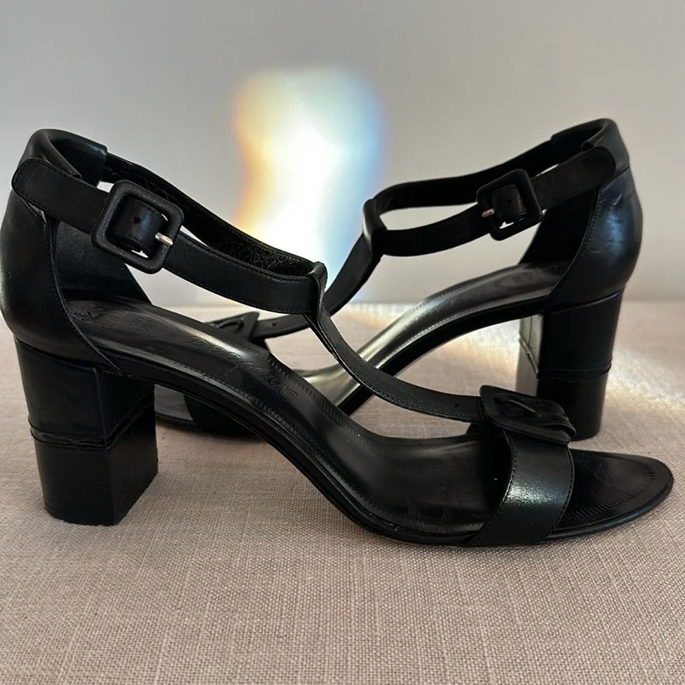 Delman Black Leather T-Strap Buckle Block Heel Sandals Size 10